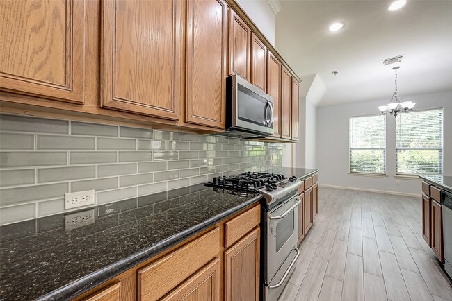 property at 18302 N Elizabeth Shore Loop