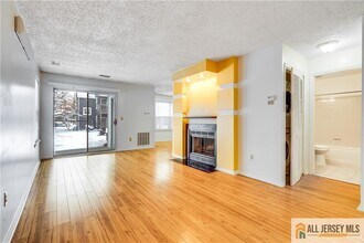 49 Tanglewood Ct in Monmouth Junction, NJ - Building Photo - Building Photo