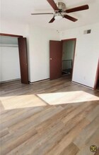 10821 Roger Dr in New Orleans, LA - Foto de edificio - Building Photo