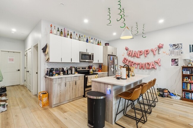 3849 Lancaster Ave, Unit 202 in Philadelphia, PA - Building Photo - Building Photo