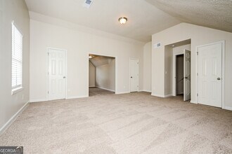 3952 Waldrop Hills Dr in Decatur, GA - Foto de edificio - Building Photo