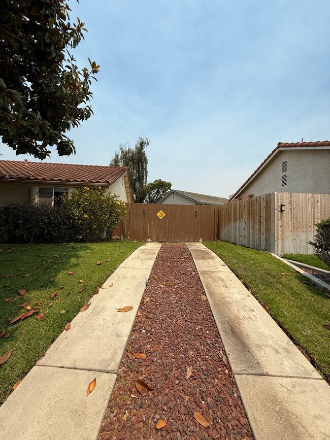 3142 Rod Dr in Santa Maria, CA - Building Photo - Building Photo