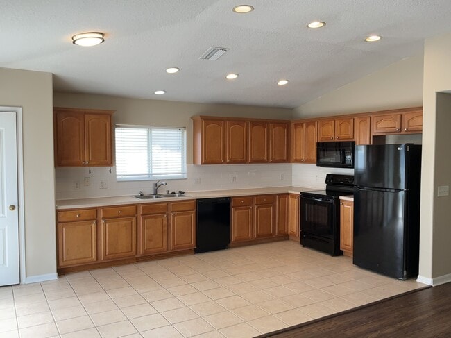 7461 Hunters Greene Cir in Lakeland, FL - Building Photo - Building Photo