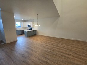3770 970 N in Saratoga Springs, UT - Building Photo - Building Photo