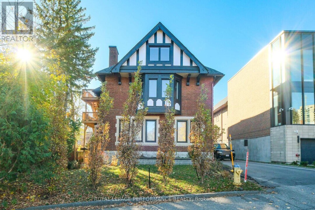 4 Range Rd in Ottawa, ON - Building Photo