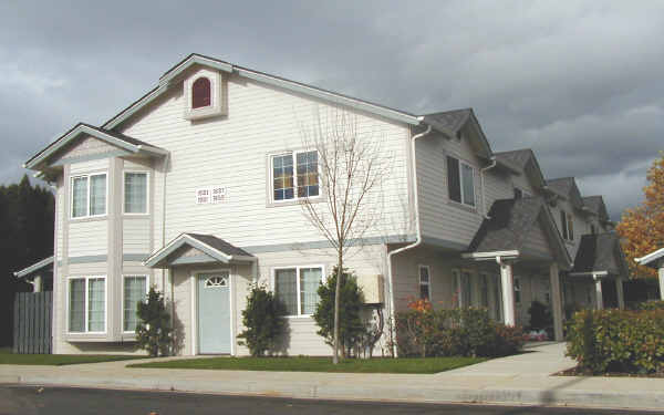 Willow Pointe Apartments in Gresham, OR - Building Photo