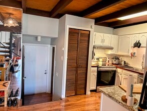 14B Country Squire Dr, Unit 14 B Country Squire Drive in Cromwell, CT - Foto de edificio - Building Photo