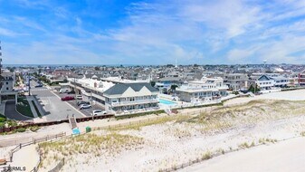 9010 Atlantic Ave in Margate City, NJ - Building Photo