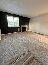 5606 Parker Rd E in Sumner, WA - Building Photo - Building Photo