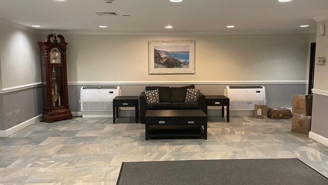 115 W Squantum St in Quincy, MA - Building Photo - Building Photo