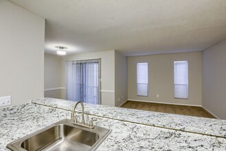 Sandpiper Apartments in Warner Robins, GA - Foto de edificio - Building Photo
