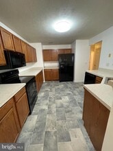 47960 Piney Orchard St in Lexington Park, MD - Building Photo - Building Photo