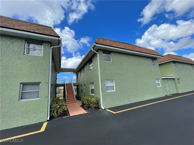 1400 Pompei Ln in Naples, FL - Building Photo - Building Photo