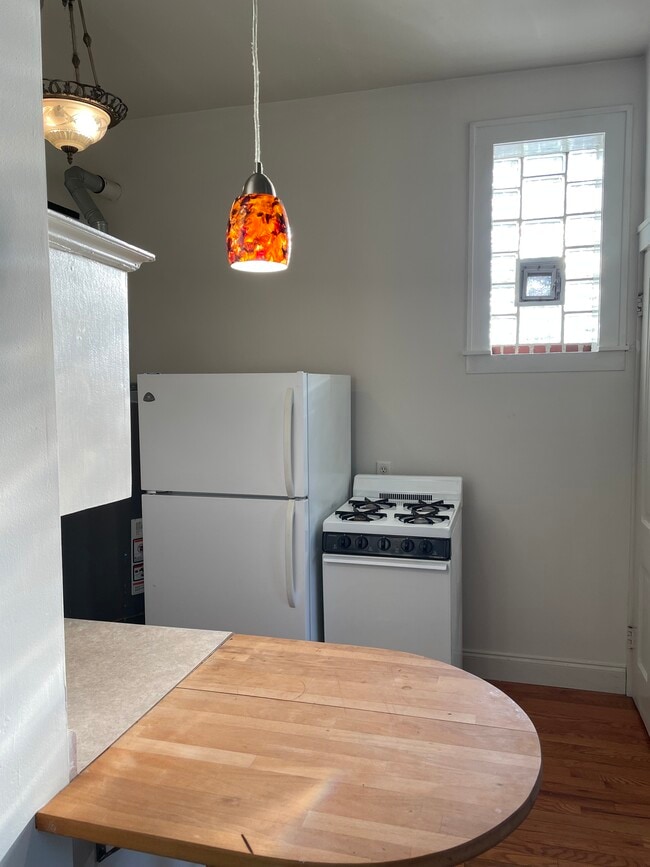 1173 7th St W, Unit 4 in St. Paul, MN - Foto de edificio - Building Photo