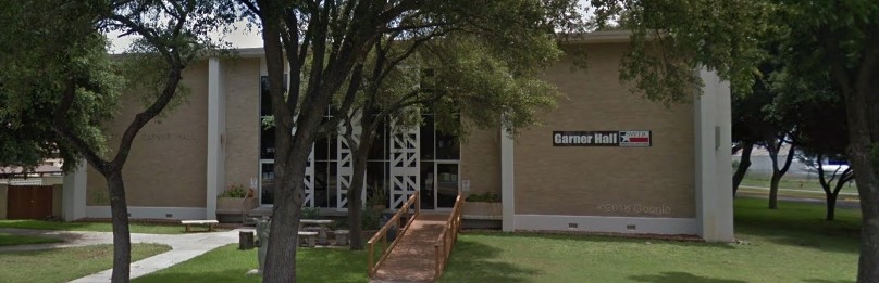 Garner Hall in Uvalde, TX - Foto de edificio