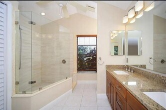 7202 Bounty Dr in Sarasota, FL - Building Photo - Building Photo