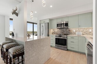 1542 Jupiter Cove Dr in Jupiter, FL - Building Photo - Building Photo