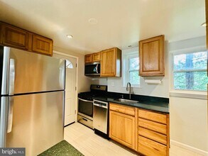 2500 Lake Ave in Cheverly, MD - Building Photo - Building Photo