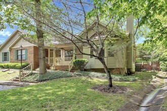 816 Beazer Ln in Nashville, TN - Foto de edificio - Building Photo