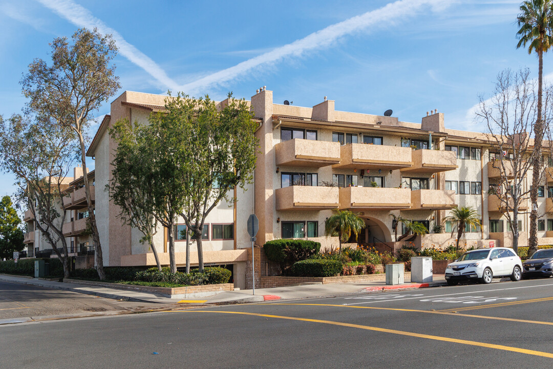 Rossmoor Regency in Seal Beach, CA - Building Photo