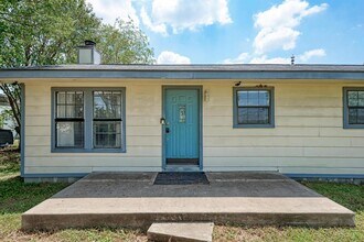 3919 Caldwell Ln in Garfield, TX - Building Photo - Building Photo