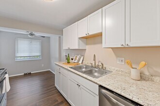 The Wimbledons in Springdale, OH - Building Photo - Building Photo