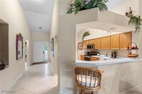 1980 Willow Bend Cir in Naples, FL - Foto de edificio - Building Photo