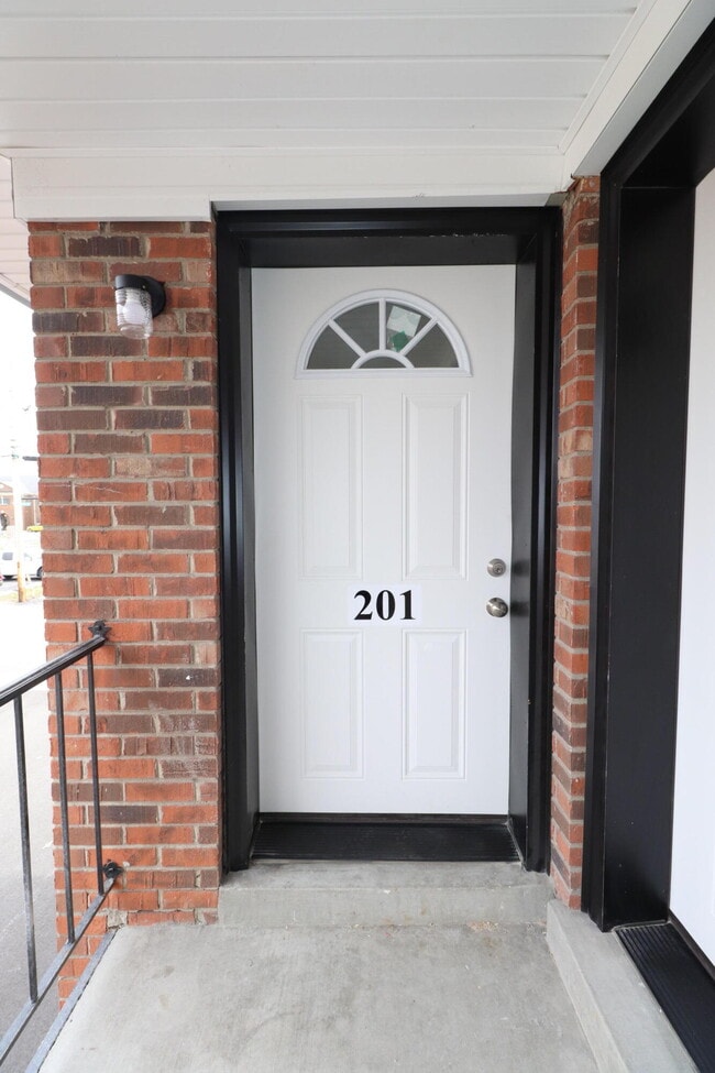 203 S 1st St in Nicholasville, KY - Building Photo - Building Photo