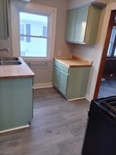 145 E Addison St in Jackson, MI - Building Photo - Building Photo