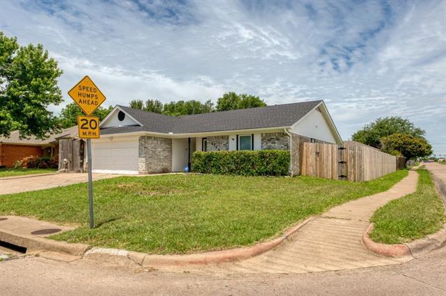 1700 Willow Vale Dr in Fort Worth, TX - Building Photo - Building Photo