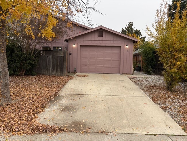 property at 615 Oriole Ave