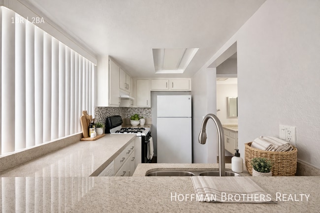 3759 S Canfield Ave in Los Angeles, CA - Building Photo - Building Photo