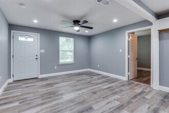 5006 Bartlett Ave in Dallas, TX - Building Photo - Building Photo