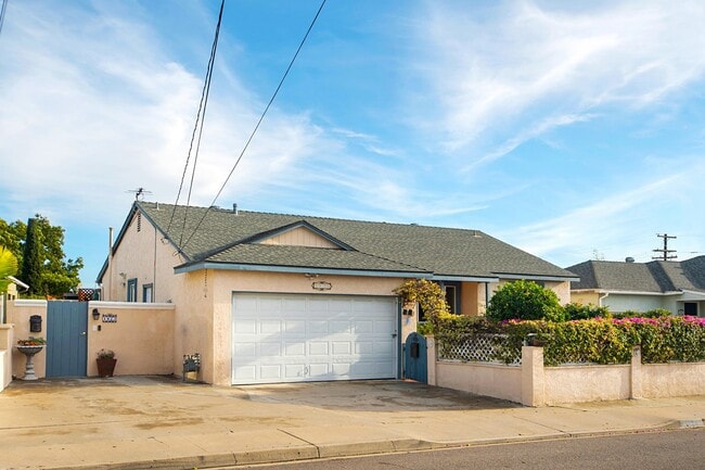 1921 Rowan St in San Diego, CA - Building Photo - Building Photo