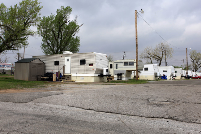 6600 S Shields Blvd in Oklahoma City, OK - Building Photo - Building Photo