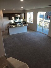 4771 Black Falcon Way in Sun Valley, NV - Foto de edificio - Building Photo