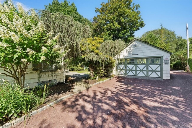 414 Main St in Westhampton Beach, NY - Building Photo - Building Photo