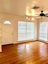 4057 Woodfox St in Houston, TX - Building Photo - Building Photo