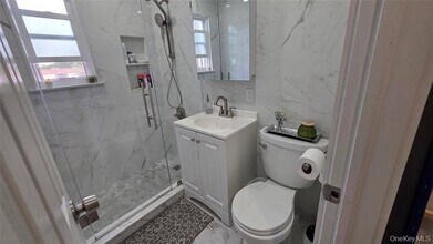 717 Tuckahoe Rd in Yonkers, NY - Building Photo - Building Photo
