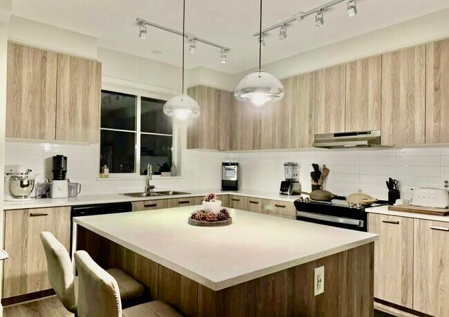 8335 Nelson St in Mission, BC - Building Photo - Building Photo