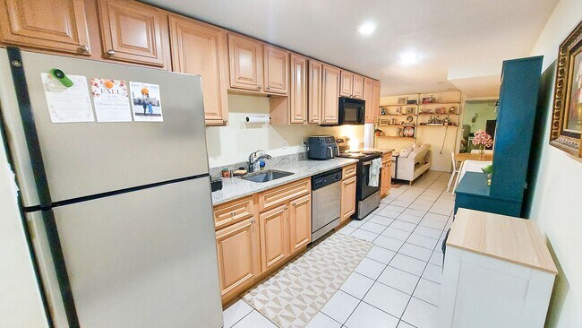 property at 2719 Ontario Rd NW