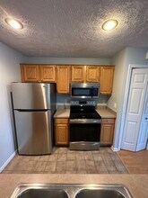13766 S W Bay Shore Dr in Traverse City, MI - Building Photo - Building Photo