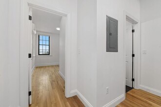 1121 Dayton St in Cincinnati, OH - Building Photo - Building Photo