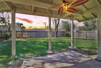 1014 Woodbridge Ave in Pearland, TX - Building Photo - Building Photo