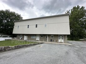 6 Reese Ave in Lancaster, PA - Building Photo