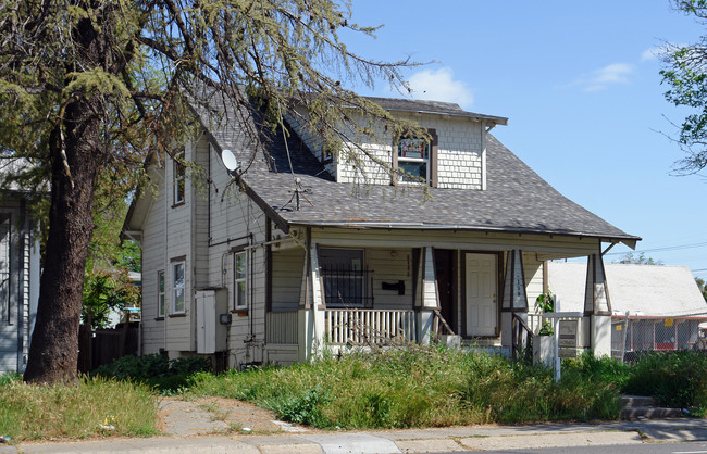 4139 Broadway in Sacramento, CA - Building Photo - Building Photo