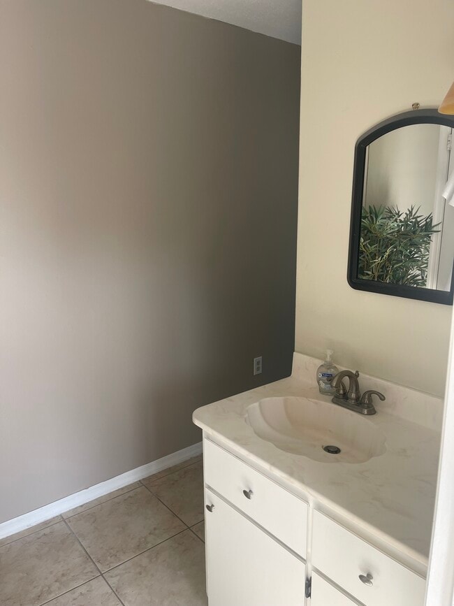 1775 Hannah Dr in Mount Dora, FL - Building Photo - Building Photo