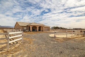 5401 S Malibou Ave in Pahrump, NV - Building Photo - Building Photo