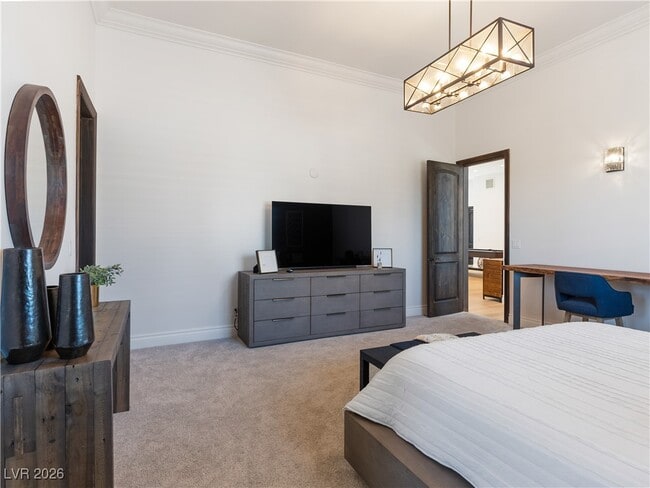 property at 190 Inveraray Ct