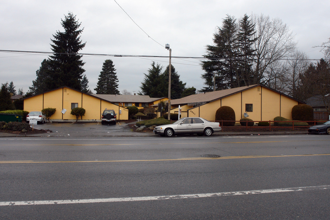 4919-4921 NE Killingsworth St in Portland, OR - Building Photo